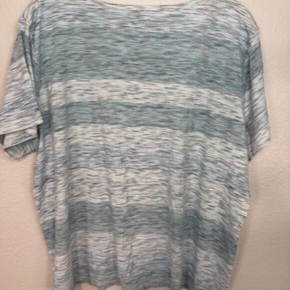 Croft and Barrow Plus Size Essential Top, Size 3X - Picture 3 of 4